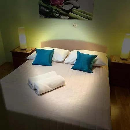 Ana's House Apartment Makarska